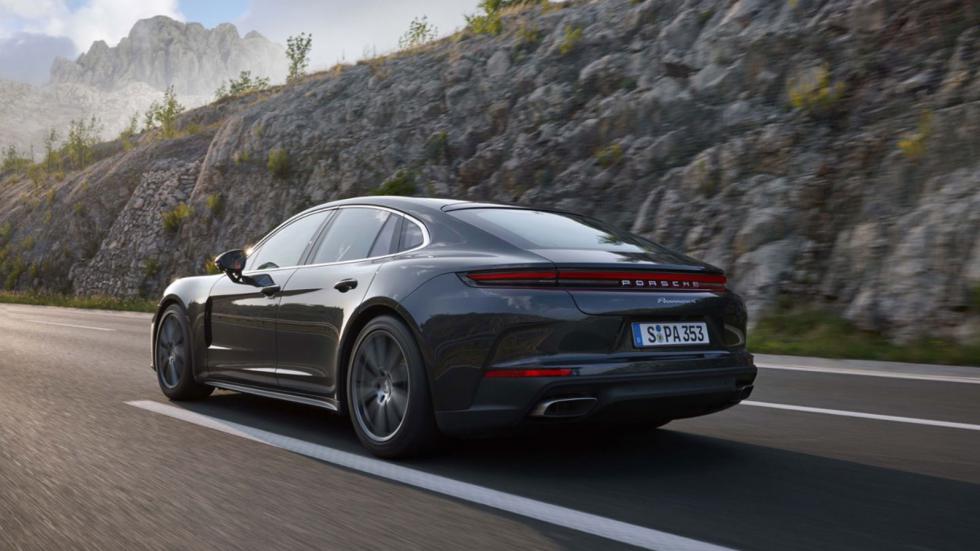 Νέα Porsche Panamera: Ήρθε με τρεις οθόνες και 4 E-Hybrid κινητήρες 